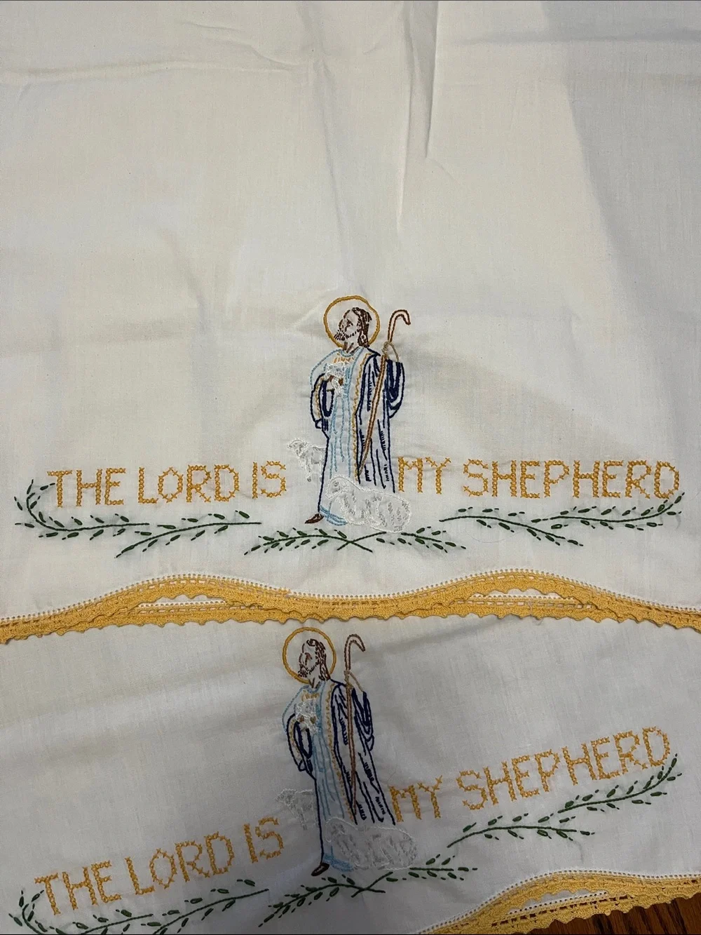 Vtg Embroidered 'The Lord Is My Shepherd' White Decorative Pillow case- Set